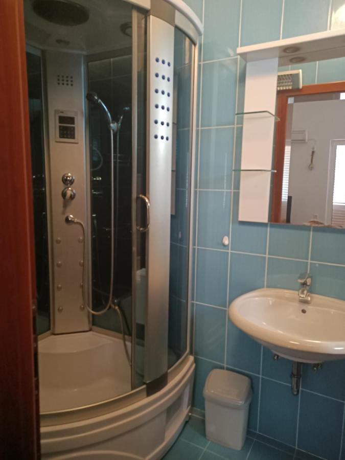Blue Seagull - Seafront Holiday Home Нови-Винодолски Экстерьер фото